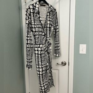 houndstooth midi wrap dress